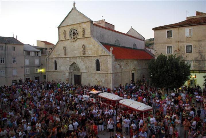 4Rest Vila Pag Town Extérieur photo